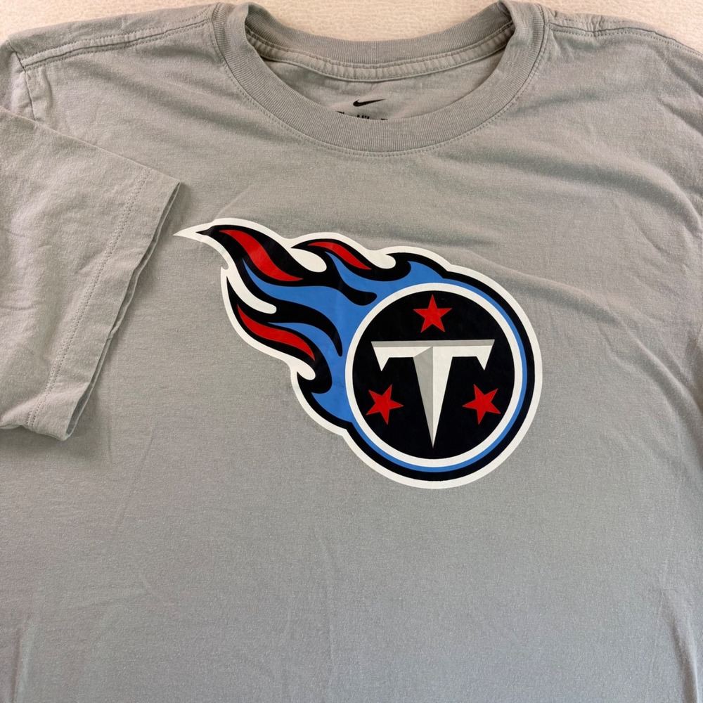 Nike Tennessee Titans Mens Gray Graphic T-Shirt Size Medium NFL Football Tee